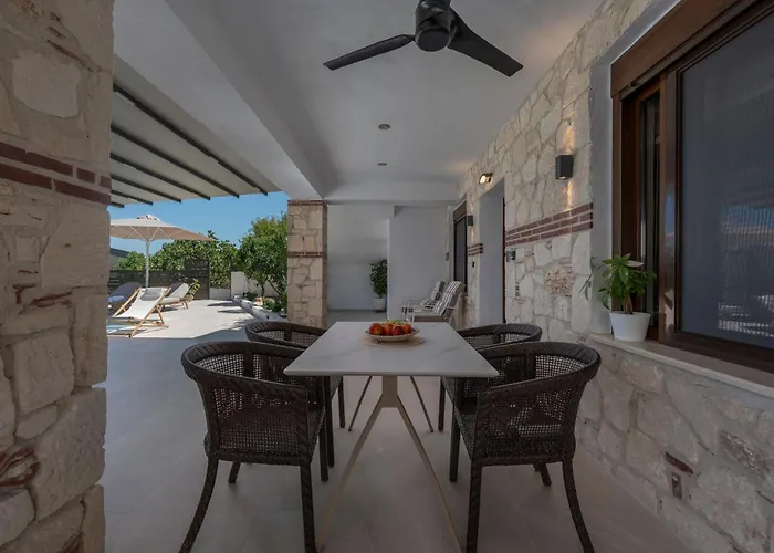 Musa Erato * Hanioti